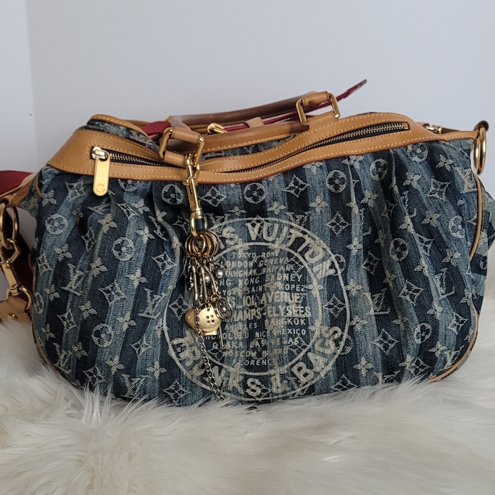 LOUIS VUITTON Cabas Raye GM